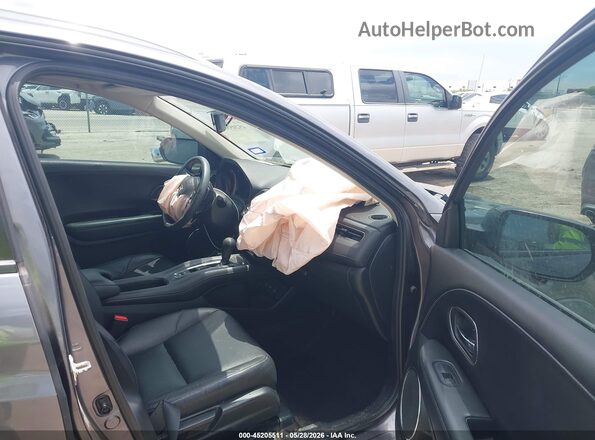 3CZRU5H74HM711634 2017 HONDA HR-V Gray Widok wnętrza z przodu