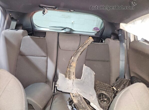 3CZRU6H18MM746589 2021 HONDA HR-V White Rear seats view