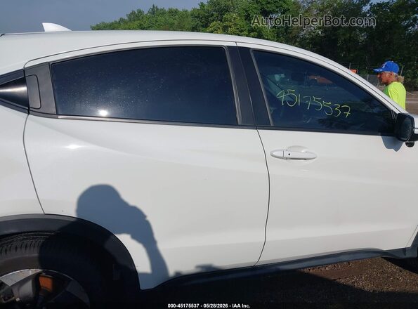 3CZRU6H52JM715630 2018 HONDA HR-V White Rear interior view