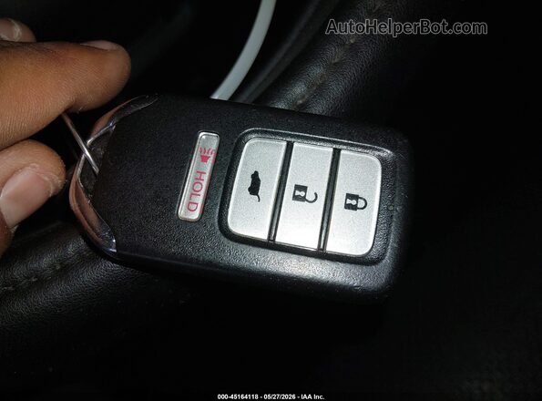 3CZRU6H55KM743522 2019 HONDA HR-V White Dashboard view
