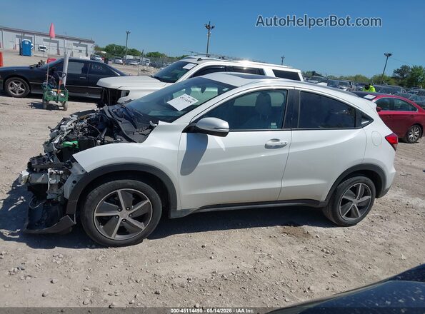 3CZRU6H55NM706555 2022 HONDA HR-V White Rear interior view