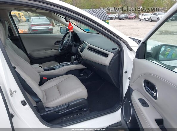 3CZRU6H75KM714815 2019 HONDA HR-V White Front interior view