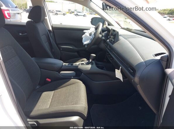 3CZRZ1H31SM726011 2025 HONDA HR-V White Front interior view