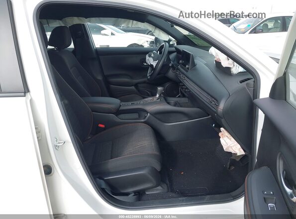 3CZRZ1H59PM733491 2023 HONDA HR-V White Front interior view