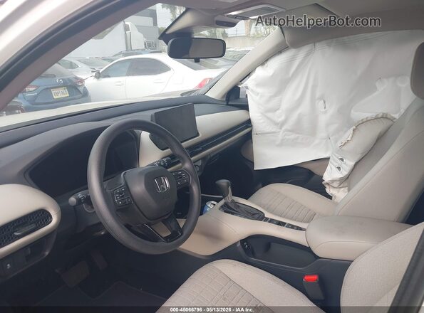3CZRZ2H33TM760345 2026 HONDA HR-V White Front interior view