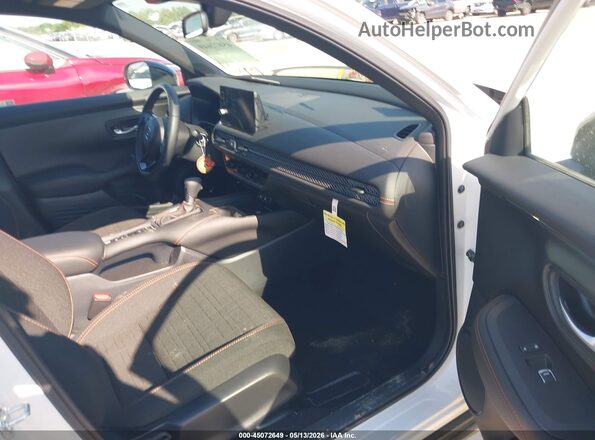 3CZRZ2H50TM717048 2026 HONDA HR-V Белый Вид салона спереди