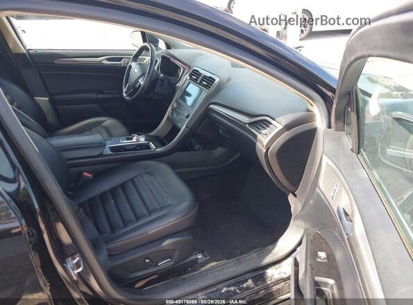 3FA6P0CD1LR137186 2020 FORD FUSION Черный Вид салона спереди