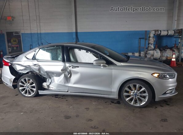 3FA6P0D92HR239825 2017 FORD FUSION Серебряный Вид задней части салона