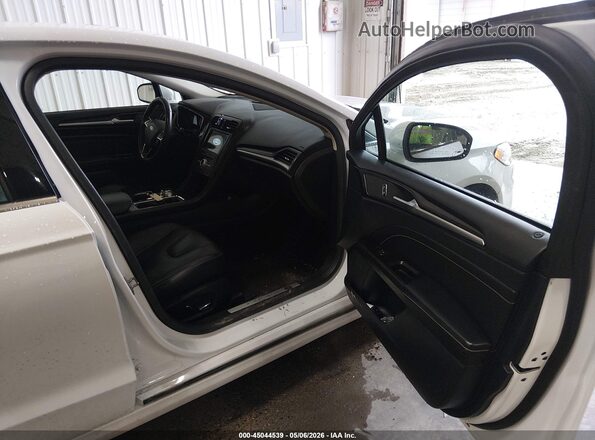 3FA6P0D92LR133531 2020 FORD FUSION White Вид салону спереду