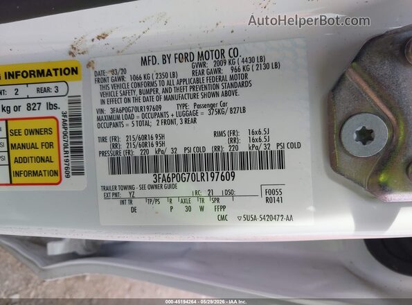 3FA6P0G70LR197609 2020 FORD FUSION White Vista del compartimento del motor