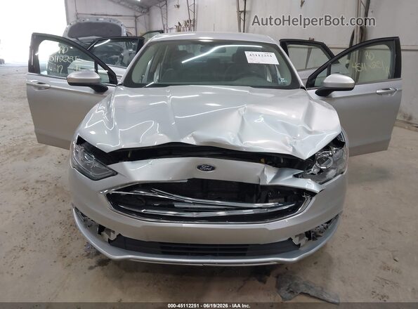 3FA6P0G72HR184013 2017 FORD FUSION Silver Դիմացի տեսք