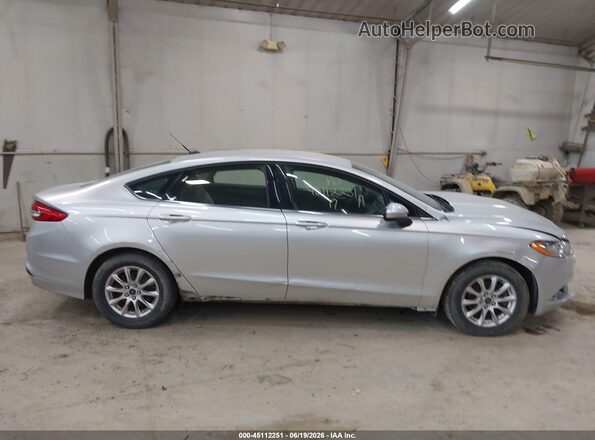 3FA6P0G72HR184013 2017 FORD FUSION Silver Սալոնի հետևի տեսք