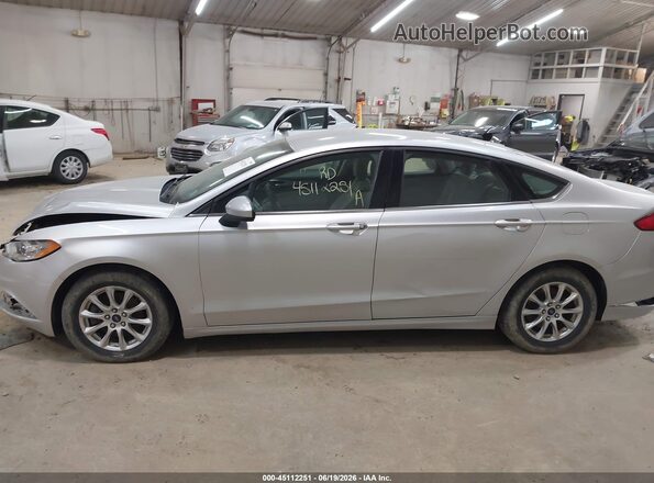 3FA6P0G72HR184013 2017 FORD FUSION Silver Սալոնի 360 աստիճան տեսք