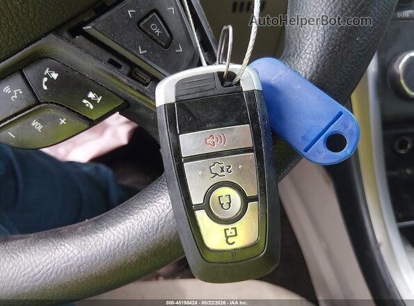 3FA6P0H78HR370198 2017 FORD FUSION Champagne Вид панели приборов