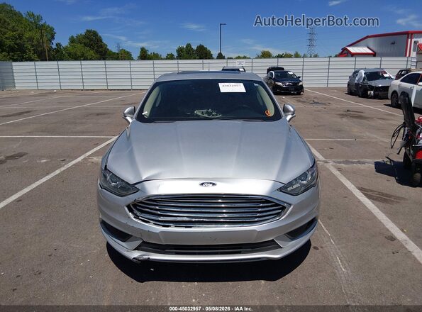 3FA6P0H7XJR273493 2018 FORD FUSION Silver Vista del salpicadero