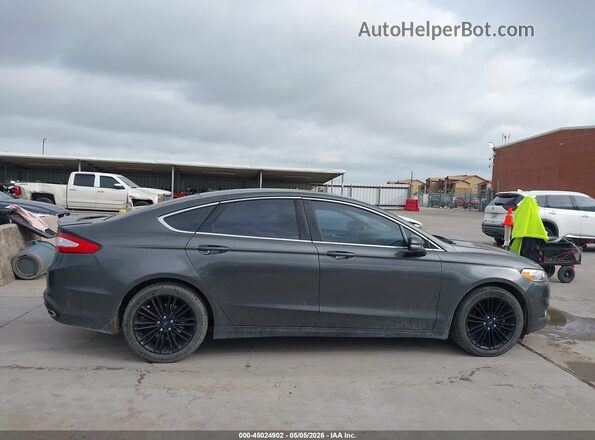 3FA6P0H99GR165408 2016 FORD FUSION Gray Vista interior trasera
