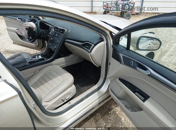 3FA6P0HD0JR133670 2018 FORD FUSION Золотой Вид салона спереди