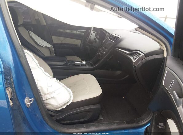 3FA6P0HD0LR255318 2020 FORD FUSION Blue Вид салону спереду