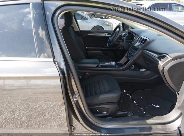 3FA6P0HD2HR274590 2017 FORD FUSION Gray Vista interior delantera