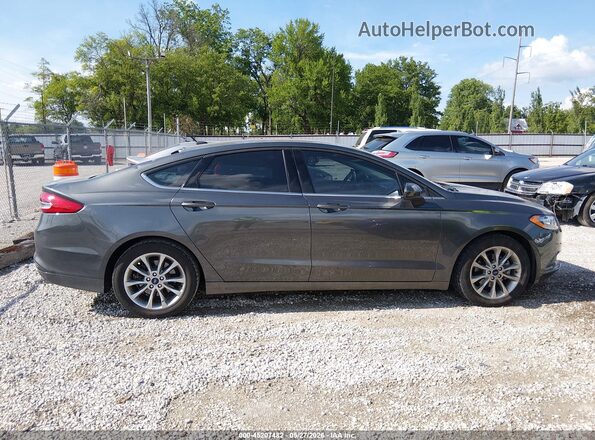 3FA6P0HD2HR274590 2017 FORD FUSION Gray Vista interior trasera