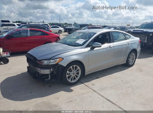 3FA6P0HD2LR218562 2020 FORD FUSION Silver Vista tres cuartos delantera izquierda