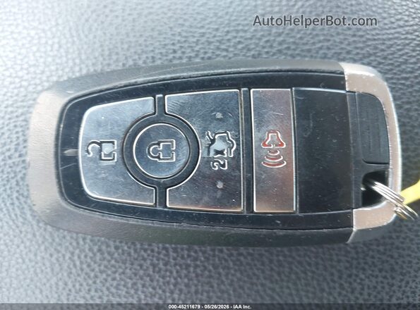 3FA6P0HD3JR223427 2018 FORD FUSION Red Widok deski rozdzielczej