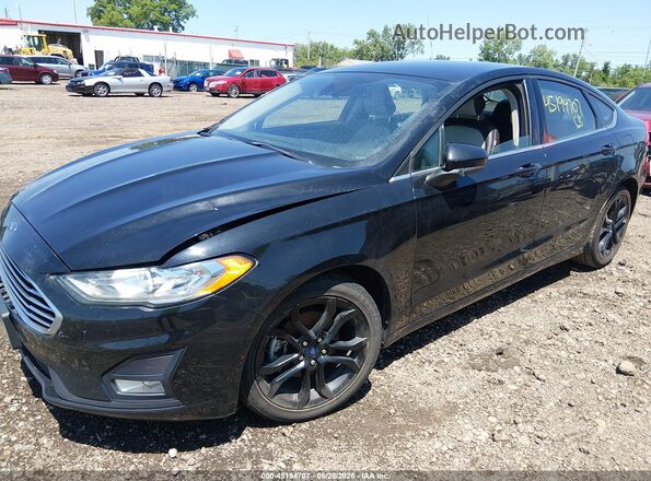 3FA6P0HD3LR107213 2020 FORD FUSION Черный Передняя левая четверть