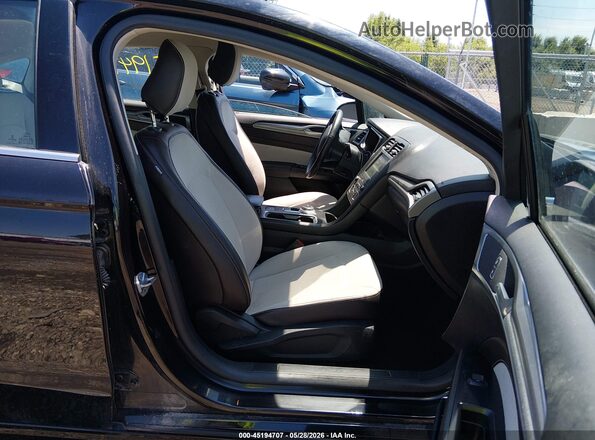 3FA6P0HD3LR107213 2020 FORD FUSION Черный Вид салона спереди