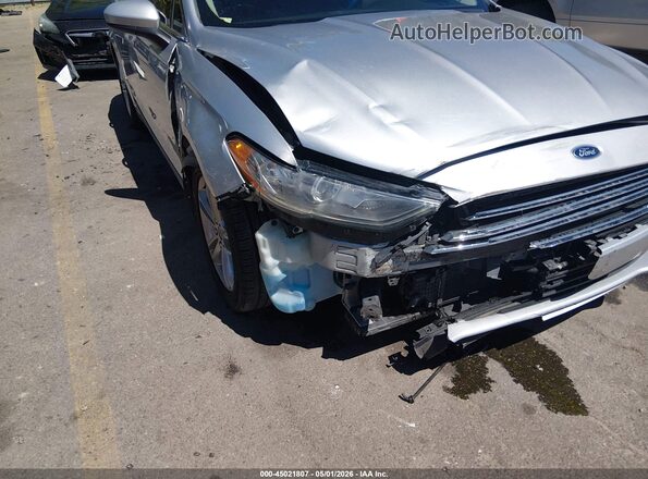 3FA6P0HD4JR241385 2018 FORD FUSION Серебряный Вид спереди