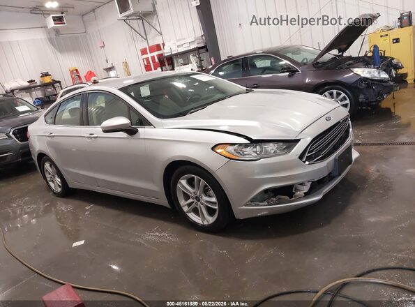 3FA6P0HD5JR232002 2018 FORD FUSION Серебряный Вид задней части салона