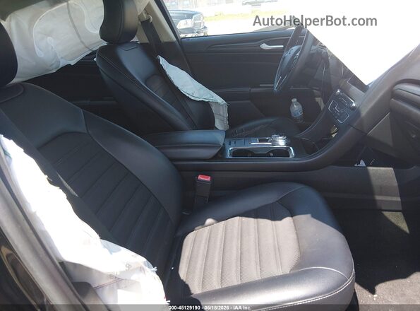 3FA6P0HD5JR240584 2018 FORD FUSION Black Front interior view