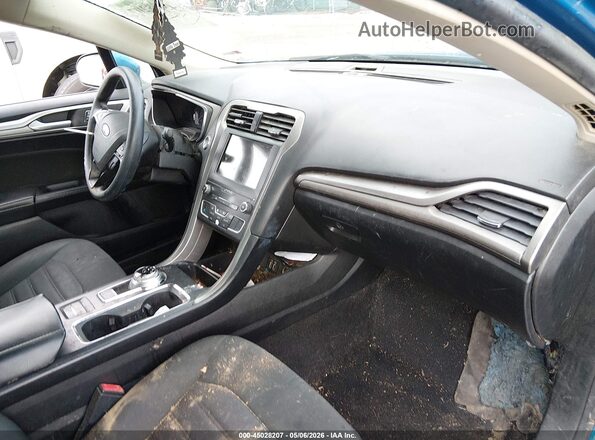 3FA6P0HD5LR123932 2020 FORD FUSION Синий Вид салона спереди