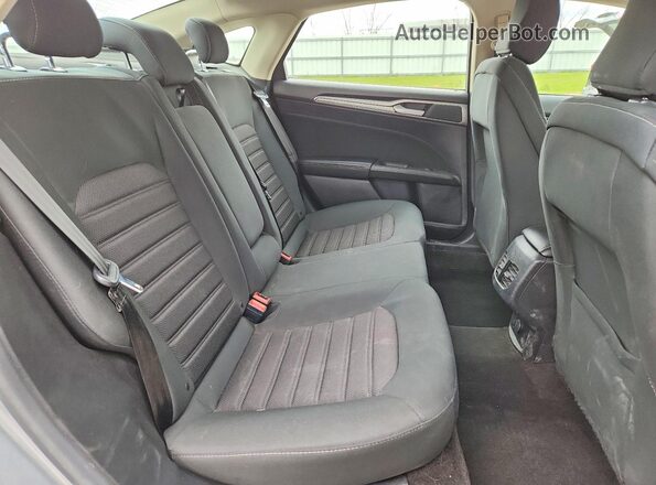 3FA6P0HD8LR185406 2020 FORD FUSION Silver Widok tylnych siedzeń