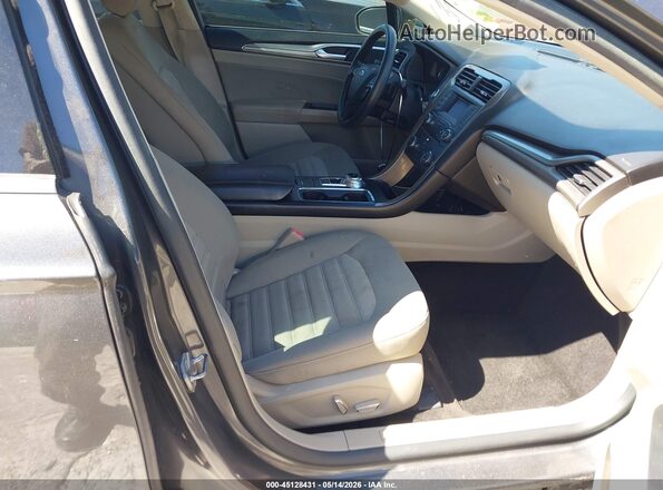 3FA6P0HD9JR271658 2018 FORD FUSION Gray Widok wnętrza z przodu