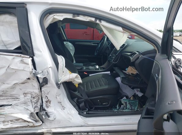 3FA6P0HDXJR179894 2018 FORD FUSION White Vista interior delantera