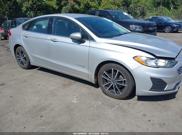 3FA6P0LU0KR267796 2019 FORD FUSION HYBRID Серебряный Вид задней части салона