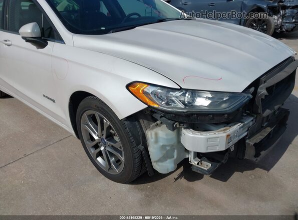 3FA6P0LU1HR314620 2017 FORD FUSION HYBRID Белый Вид спереди