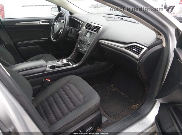 3FA6P0LU3HR323478 2017 FORD FUSION HYBRID Серебряный Вид салона спереди
