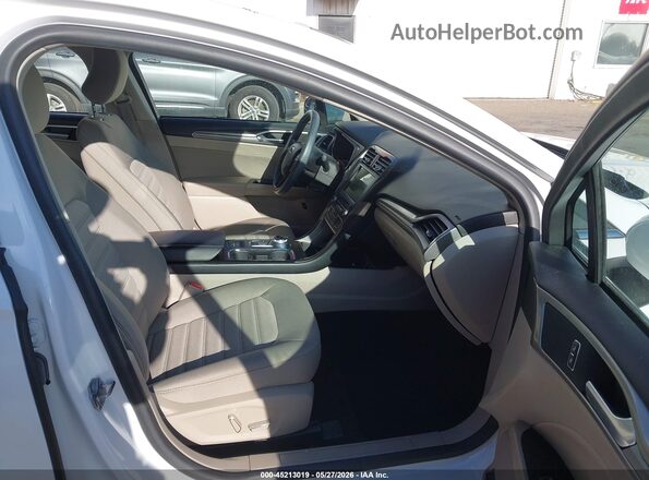 3FA6P0LU3JR168095 2018 FORD FUSION HYBRID White Vista interior delantera