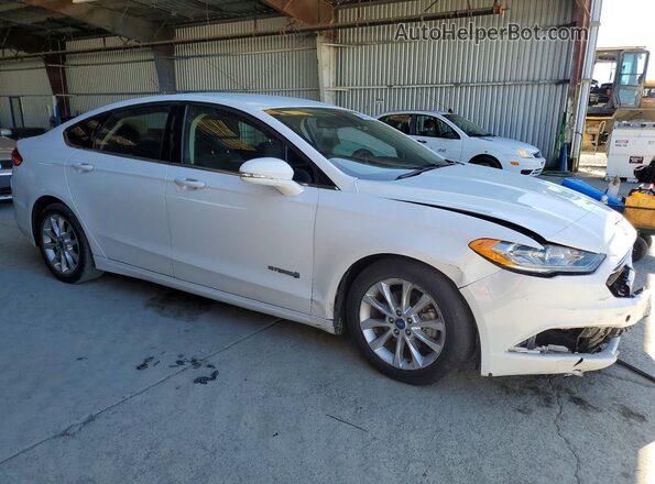 3FA6P0LU4HR319133 2017 FORD FUSION White Front right