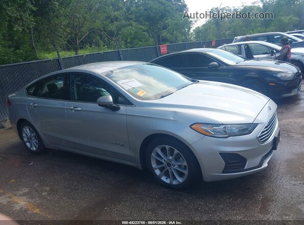 3FA6P0LU4KR257692 2019 FORD FUSION HYBRID Серебряный 