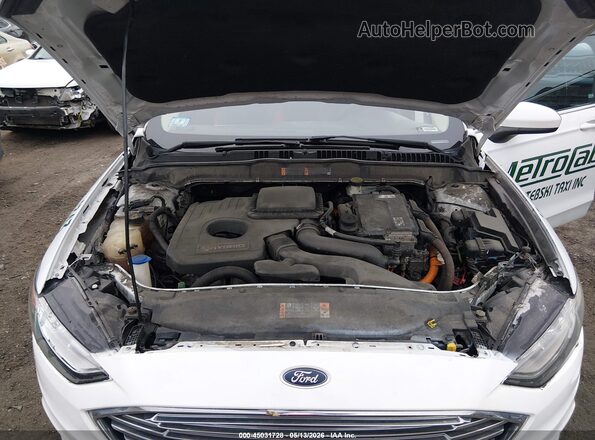 3FA6P0LU5HR385027 2017 FORD FUSION HYBRID White Rear view