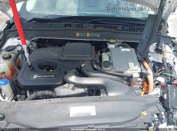 3FA6P0LU8JR240473 2018 FORD FUSION HYBRID White Rear view