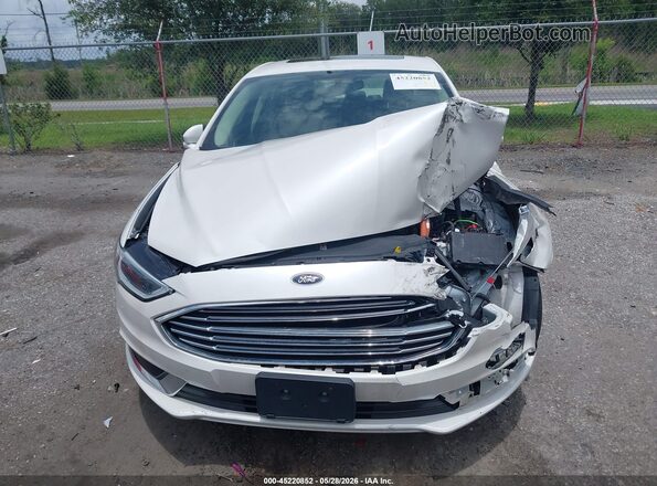 3FA6P0LU8JR240473 2018 FORD FUSION HYBRID White Instrument cluster view
