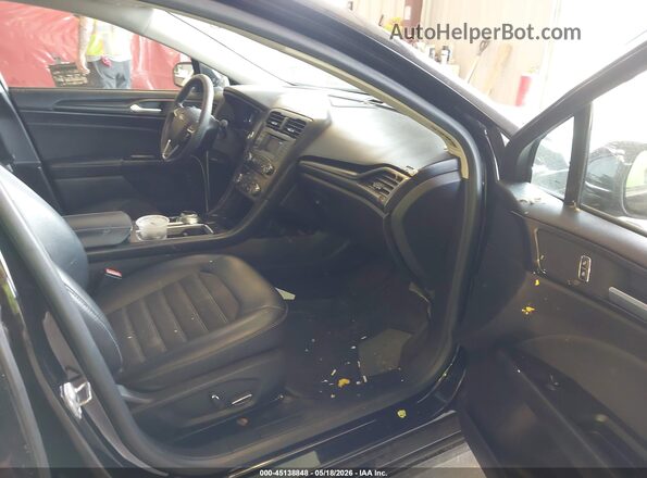 3FA6P0LU9JR137627 2018 FORD FUSION HYBRID Черный Вид салона спереди
