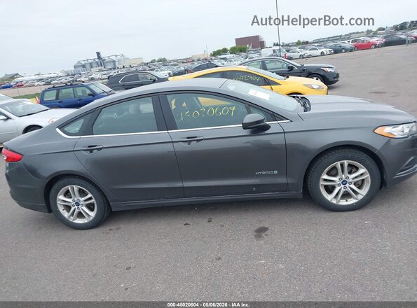 3FA6P0LU9JR232429 2018 FORD FUSION HYBRID Gray Rear interior view