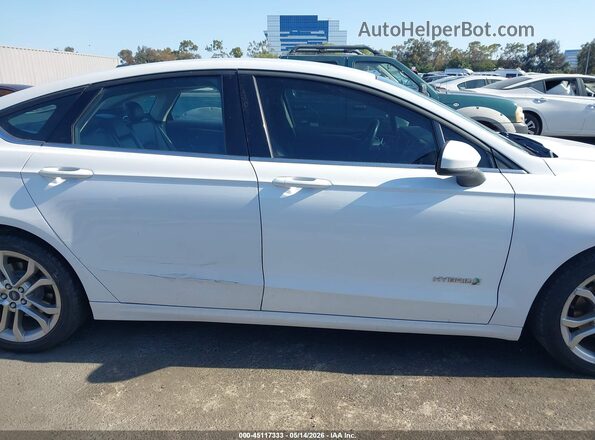 3FA6P0LUXHR287756 2017 FORD FUSION HYBRID Белый Вид задней части салона