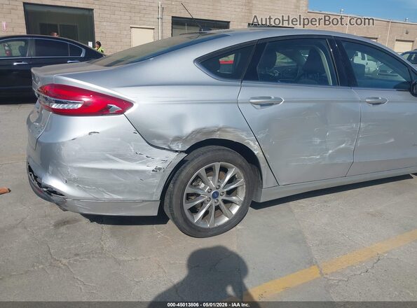 3FA6P0LUXHR355439 2017 FORD FUSION HYBRID Gray Widok z przodu