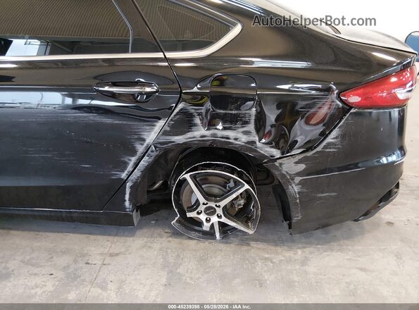 3FA6P0MU7LR205859 2020 FORD FUSION Black Widok z przodu