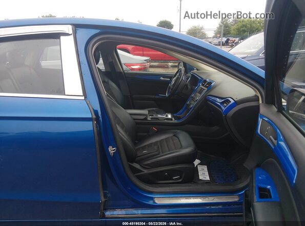 3FA6P0T91HR143847 2017 FORD FUSION Blue Вид салону спереду